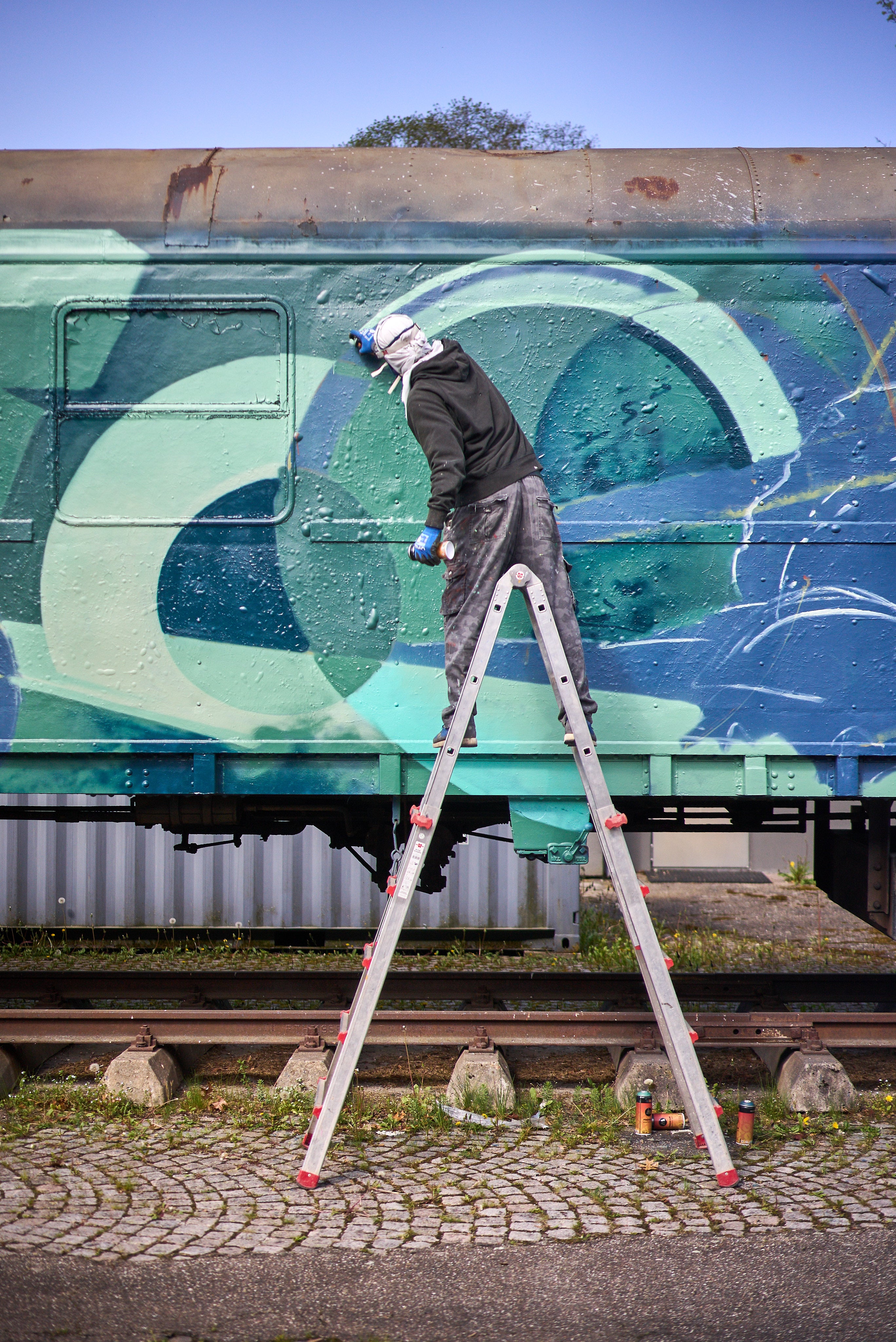 Mitico treno Molotow colorato con gli spray Premium